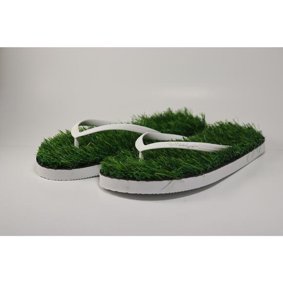 Astro Turf Grass Flip Flops 10.5 inches long - Picture 5 of 6